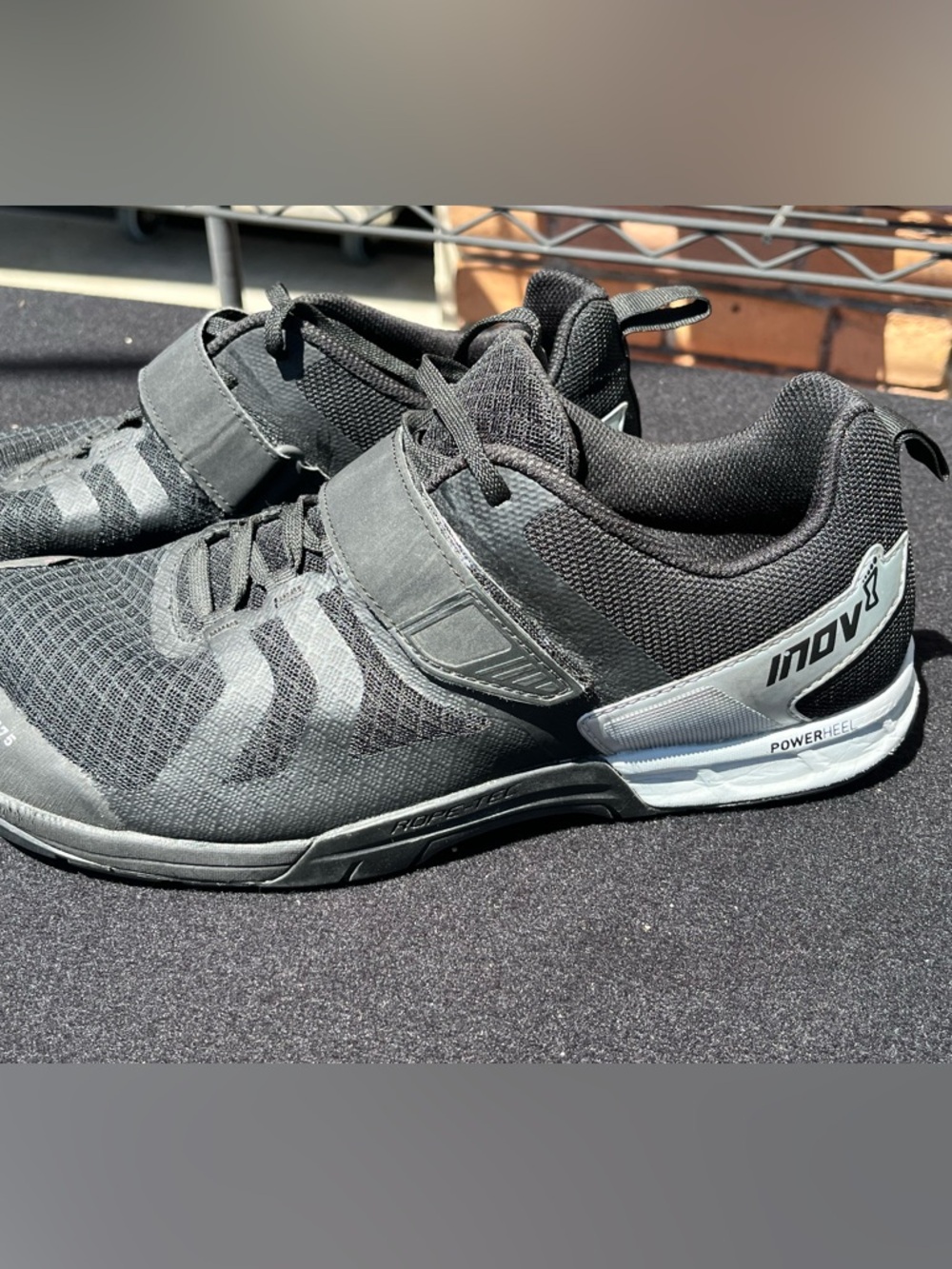 Inov-8 Men's Black Training Shoes with Secure Midfoot Strap size 10